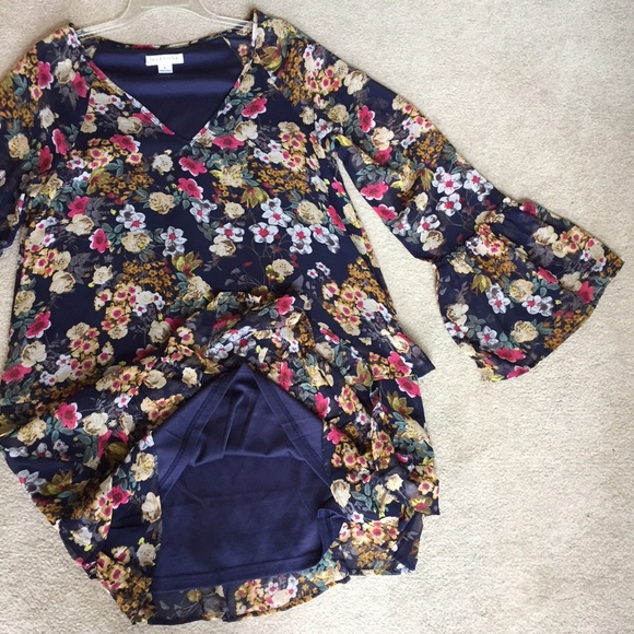 LOVE RICHE Floral Layered Bell Sleeve Ruffle Dress - Picture 7 of 8